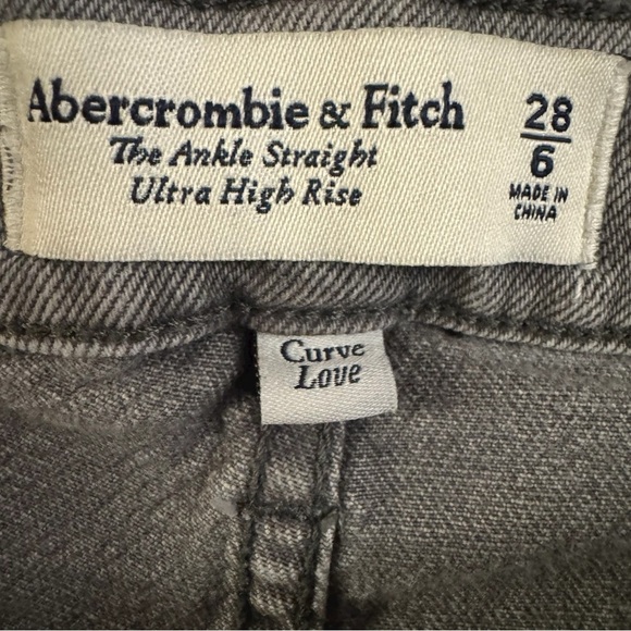 Abercrombie & Fitch Gray Ultra High Rise Jeans - Picture 3 of 3